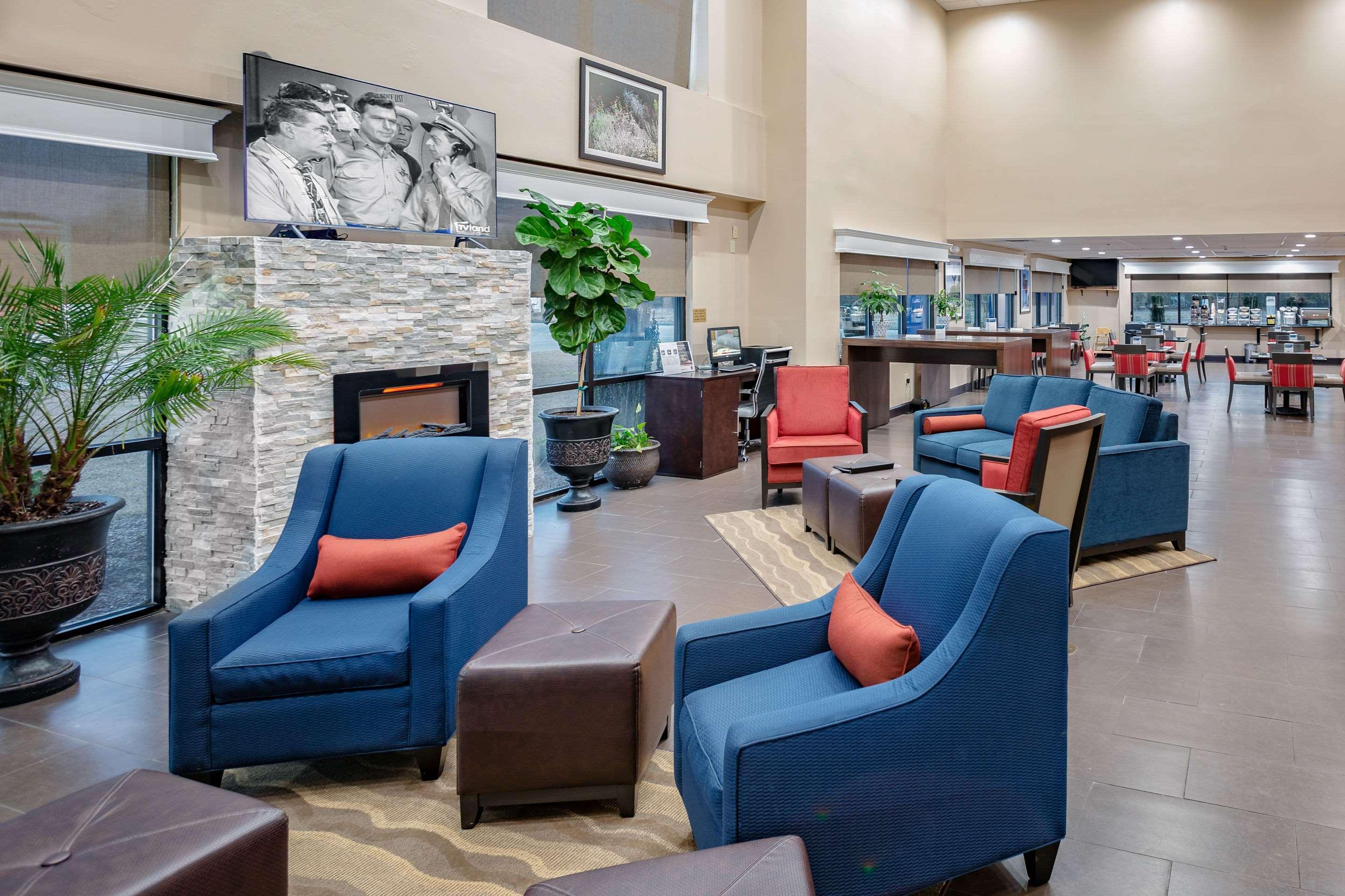 Comfort - I - 95 Hotel